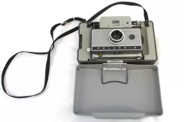 Polaroid 230 Land Camera w/ Flashbulbs Timer Filters Bag Strap