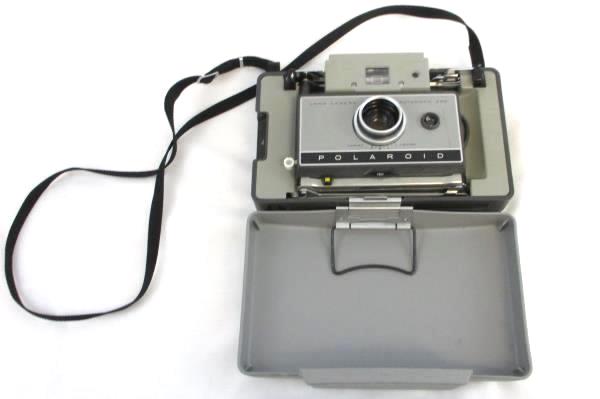 Polaroid 230 Land Camera w/ Flashbulbs Timer Filters Bag Strap