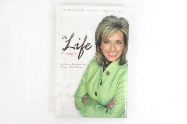 Lot 5 Women's Religious/Self Help Books The Gracious Woman Each Day With Jesus