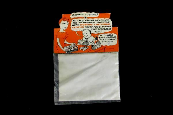Vintage Package of Robin's Lint-Free Cloths 7" x 11" Cat No. MLC-6