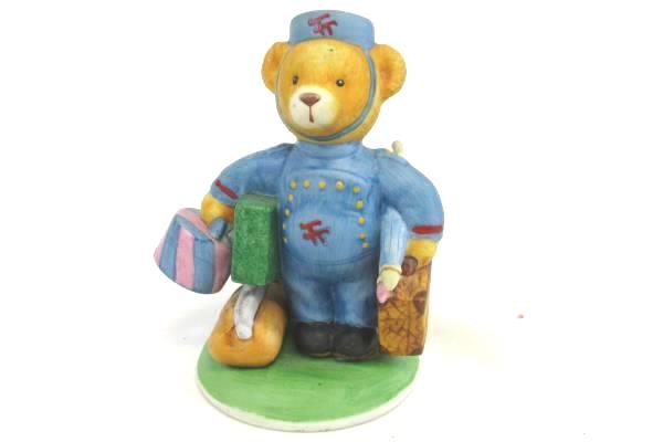1986 FRANKLIN MINT Hotel Teddington Bears Porcelain Bellhop Max Figurine
