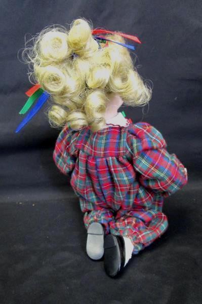 The Ashton-Drake Galleries "Trisha" Handcrafted Porcelain Doll 10"