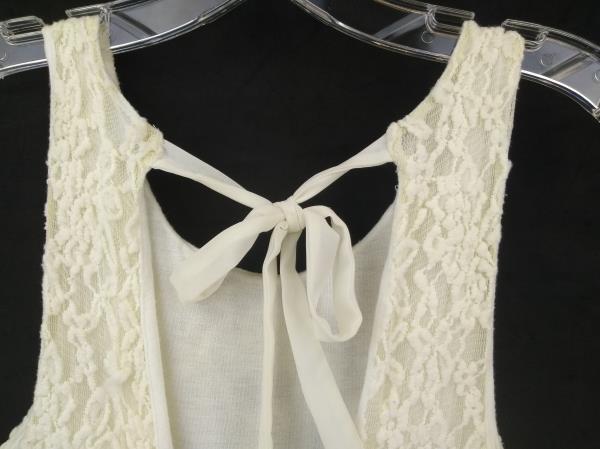 KIMCHI BLUE Urban Outfitter Backless Dress Fit & Flair Skater Ivory Lace Size XS