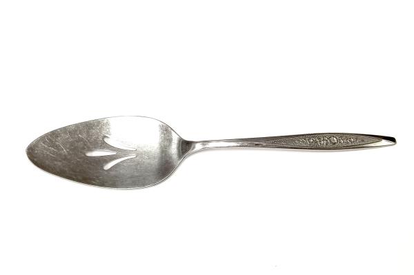 Vintage WM Rogers & Son Stainless Steel Pierced Pie Server 9"