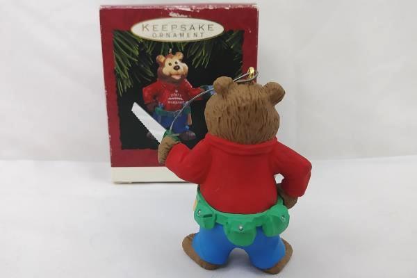 Vintage Hallmark Keepsake Ornament "Dad's Workshop" Teddy Bear 1993