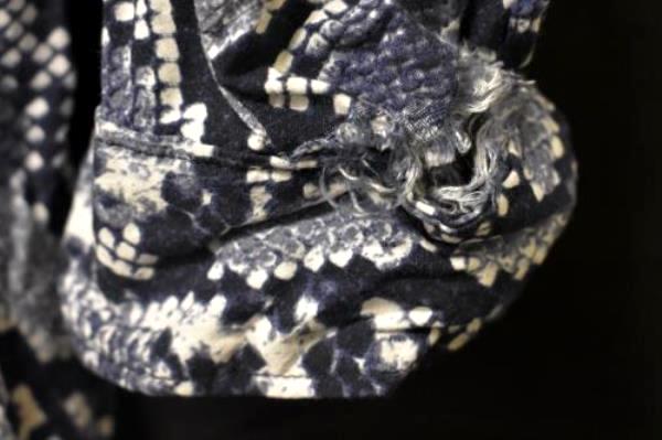 Snake Print Button Up Tunic Shirt Banana Republic Blue White Women's Size 8