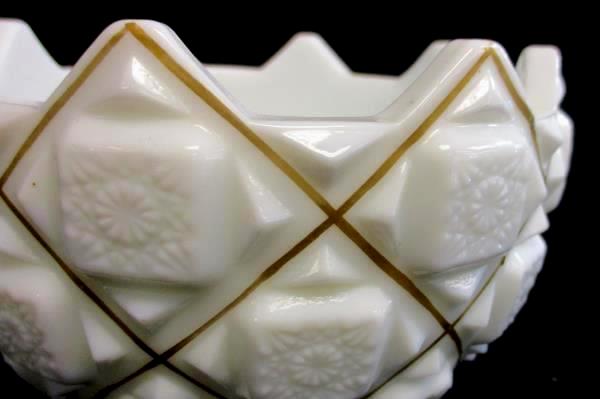 Westmoreland Milk Glass Bowl W/ Quilt Pattern Gold Lines Saw Tooth Edge