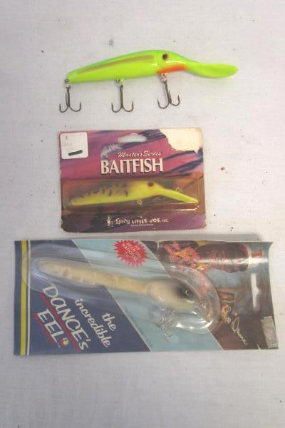 Lot Of 3 Large Tri-tip Fishing Hook Lures, Baitfish, Roger's, Dance's Eel, Etc