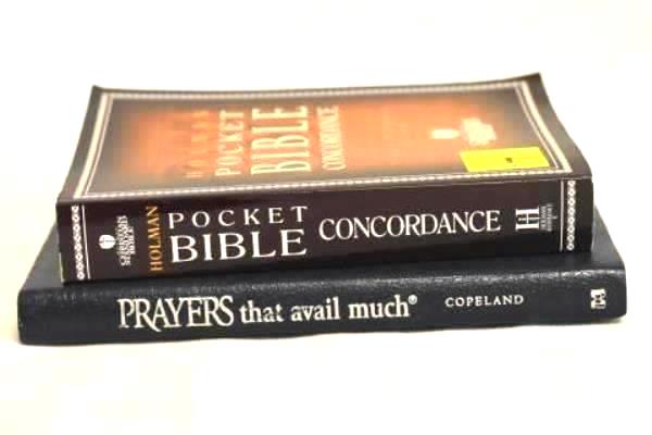 Lot Of 2 Books Pocket Bible Concordance & Leather Bound Book Of Prayers