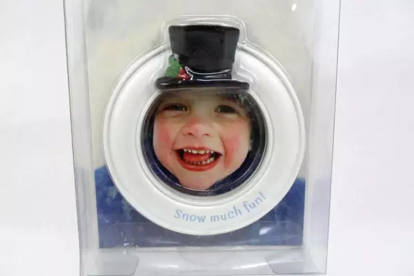 Lot of 2 Hallmark Snow Much Fun Magnetic Snowman Refrigerator Picture Frames
