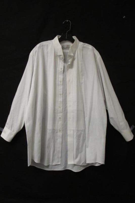 White Button Up Dress Shirt By Chaplin Men's Size XL 32-33