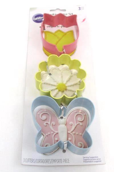10 Piece Christmas Cookie Cutter Kit Plastic Bonus Set of 3 Spring Cookie Cutter
