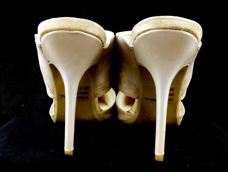 WILD DIVA Lounge Point Toe Heels Pumps Sandals Beige Faux Suede Open Heel Sz 9