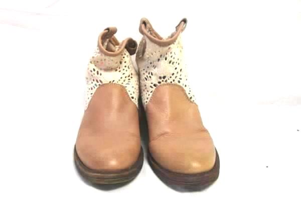 Women's Cool Way Tan And White Booties Ankle Boots Crochet Cowboy Size 5