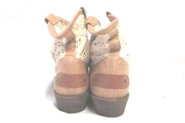 Women's Cool Way Tan And White Booties Ankle Boots Crochet Cowboy Size 5