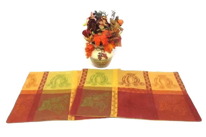 Fall Artificial Flower And Leaf Center Piece In A Ceramic Vase With 2 Placemats
