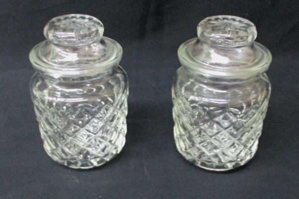 Set of 2 Small Diamond Pattern Vintage Clear Jars w/ Lids 3.75" Tall