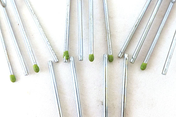 Set of 8 Pleated Drapes Curtain Hooks With Protective Tips 3 Inch 4 Prong