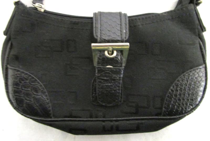 Perllini Hand Purse Shoulder Snap And Zipper Closure Black 9'' Across