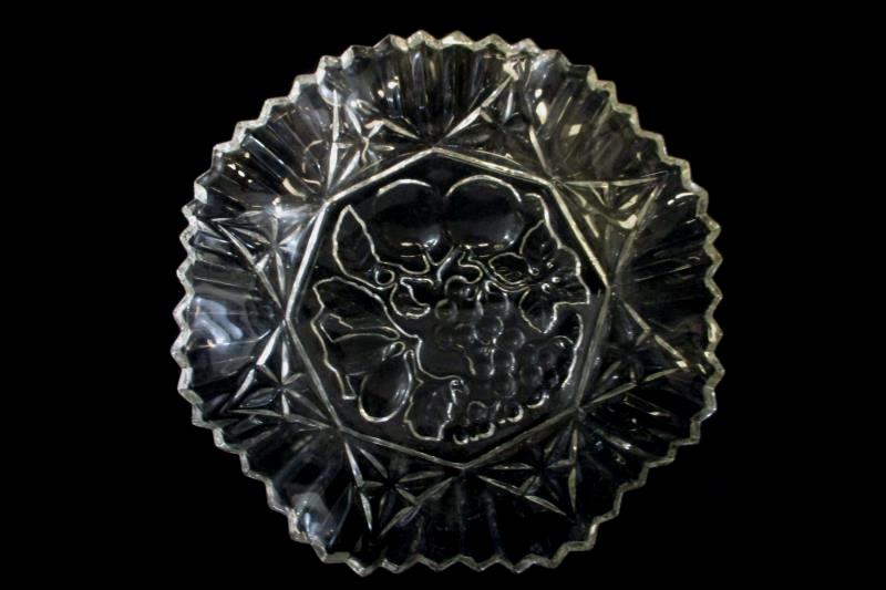 Vintage Clear Glass Dish w/ Octagon Bottom Scalloped & Saw Tooth Rim