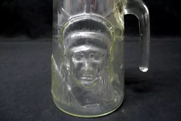 Lot of 2 Glass Container Corp Statue of Liberty Mugs 1985 Embossed Clear Cups
