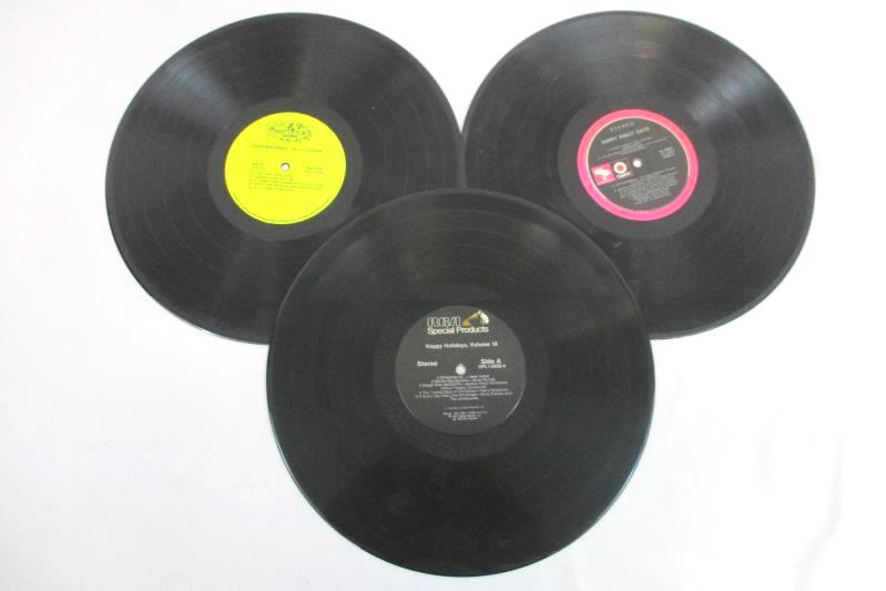 Lot of 3 Christmas Records Happy Holiday 18, Bill Vaughn Songs, Happy Holly Day