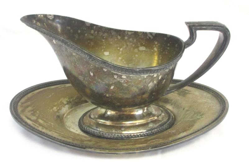 EPNS Gravy Sauce Boat with Saucer Knickerbocker Silver Co. C644