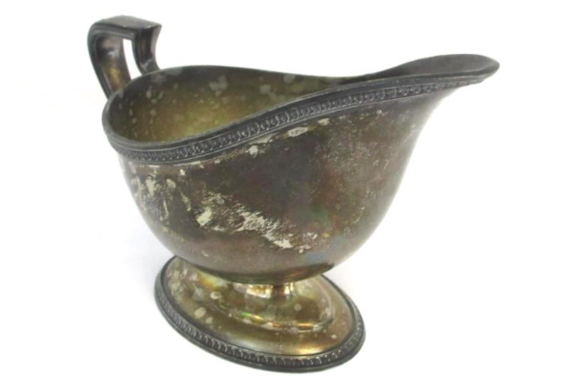 EPNS Gravy Sauce Boat with Saucer Knickerbocker Silver Co. C644