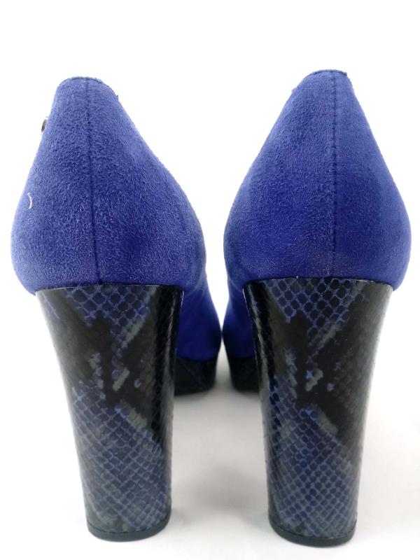 Calvin Klein Malissa Blue Suede Pumps with Snake Print Heels Size 8.5M