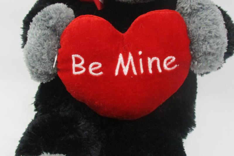 Animal Adventure Gorilla Red Heart Valentine Plush Toy Black 2005 17 Inch