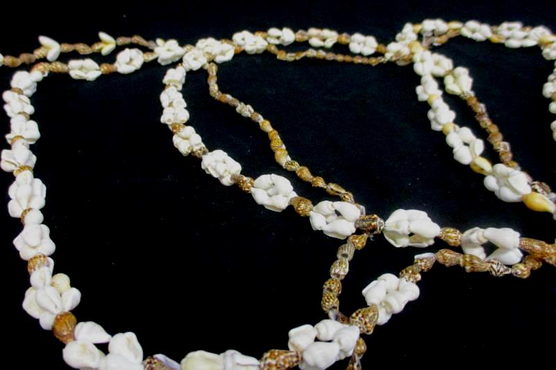 Vintage White And Brown 16" Shell Necklaces 90s Beach Girl Aloha Party Lot of 4