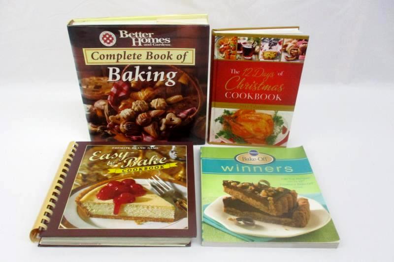 Lot of 4 Baking Cookbooks Pillsbury Better Homes and Gardens