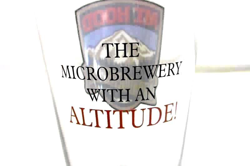 Lot of 2 Pint Glasses Mt Hood Brewing Co and McMinnville OR Triathlon Souvenir