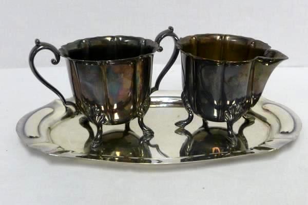 Vtg WM Rogers Silverplated Footed Creamer & Sugar with a Small Serving Tray