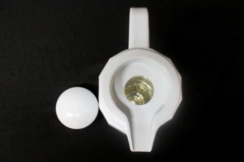 White Vacuum Thermos Pitcher Carafe 11" Tall Faceted Sides 1 Liter