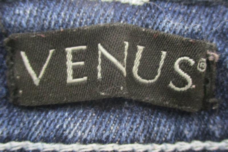Venus Women's Stone Washed Denim Jeans Capri's With Diamond Rhinestone's Sz 8