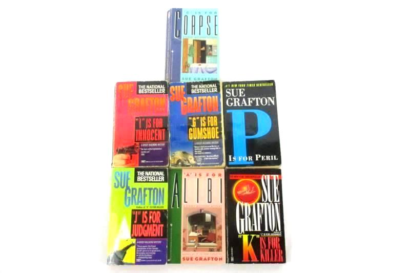 7 Sue Grafton Paperback Novels Alibi Corpse Gumshoe Innocent And More