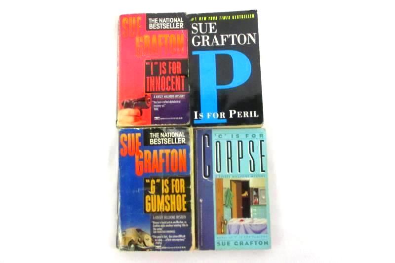 7 Sue Grafton Paperback Novels Alibi Corpse Gumshoe Innocent And More