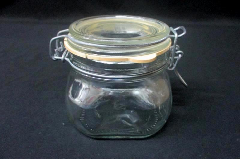 Clear Fidneza Half Liter Glass Jar With Metal Bail Italy