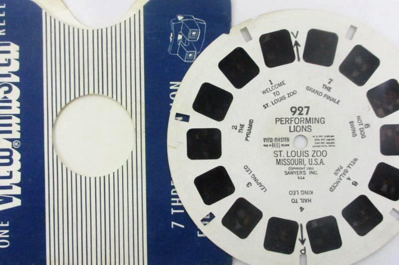 1951 View Master Reels Of St. Louis Zoo Performing Chimpanzees 926 And Lions 927