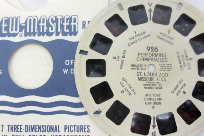 1951 View Master Reels Of St. Louis Zoo Performing Chimpanzees 926 And Lions 927