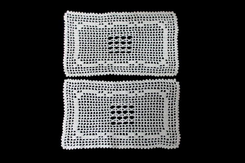 Pair Of White Hand Crocheted Dollies Home Decor