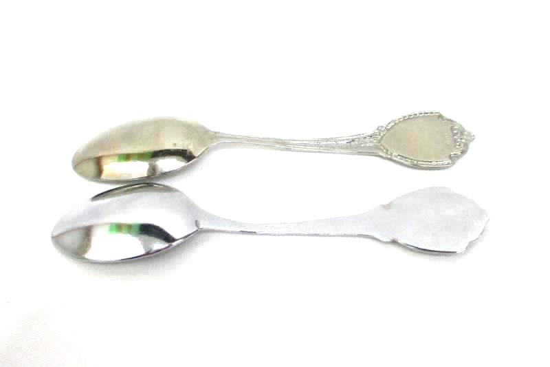 Lot of 2 Silver Colored Miniature Souvenir Spoons Arizona North Dakota