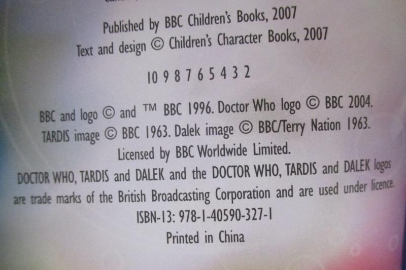 2007 BBC Doctor Who Mini Sticker Book 200 Sticker Collection