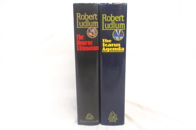 Lot of 2 Robert Ludlum Hardcover Books The Bourne Ultimatum The Icarus Agenda