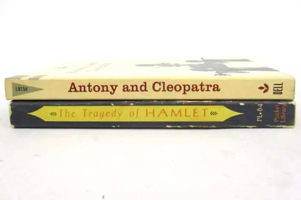 Lot of 2 Shakespeare Paperbacks Tragedy of Hamlet Anthony And Cleopatra