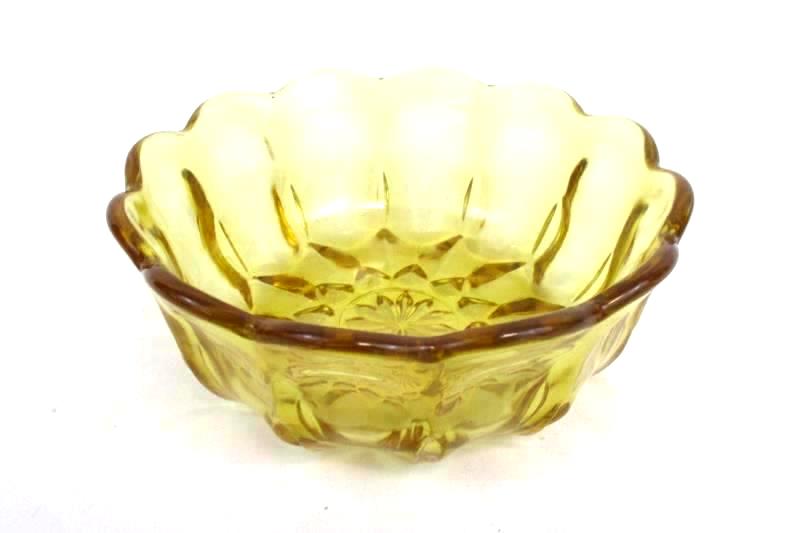 Lot 2 Anchor Hocking Fairfield Amber Salad Dessert Bowls Scalloped Gold Yellow