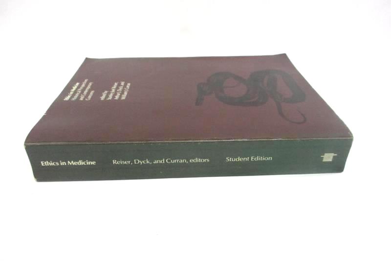 Ethics in Medicine Historical Perspectives and Contemporary Concerns Paperback