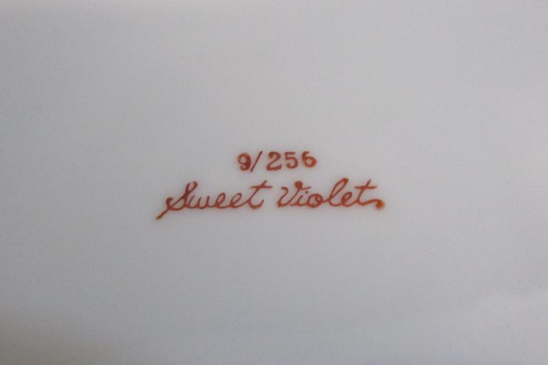 Sweet Violets China Dinner Plate 10.25 Inch Gold Rim 9/256