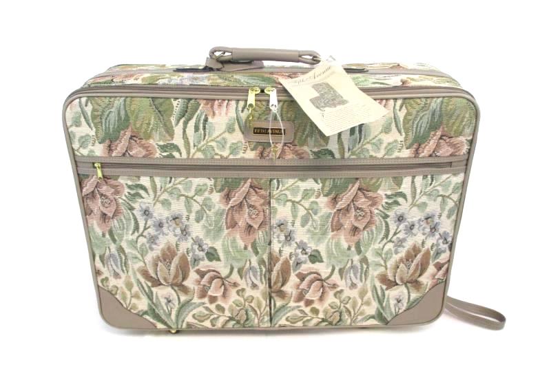 4 Piece Fifth Avenue Tapestry Luggage Set With Keys With Original Tags